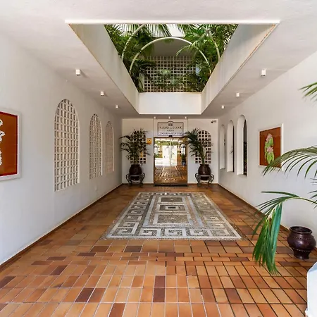 Playas Del Duque Pto Banus Apartment